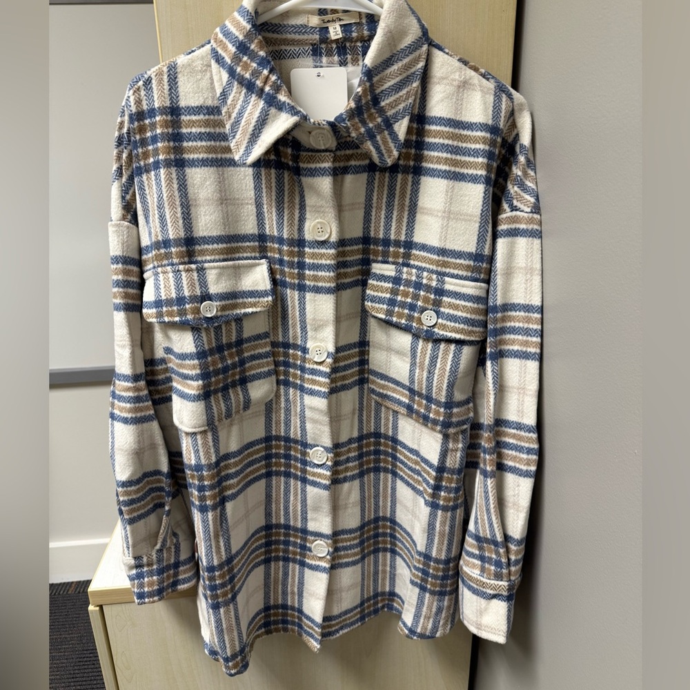 Women’s Shacket size M